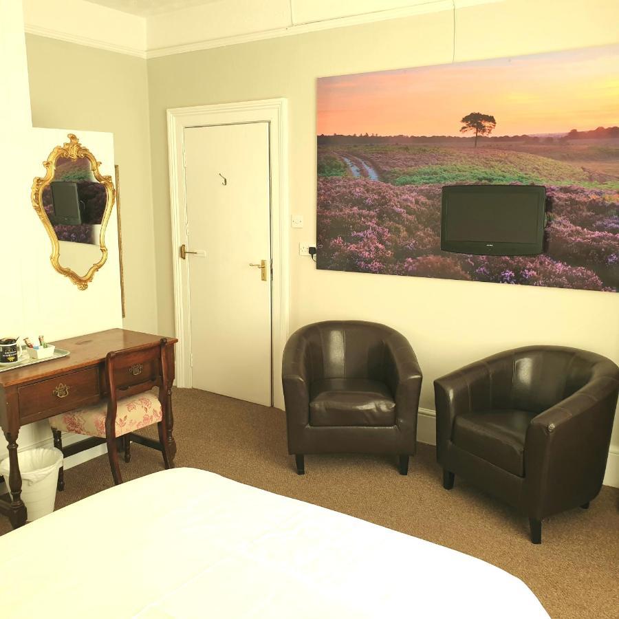 Madison House Bed & Breakfast เซาธ์แธมป์ตัน ภายนอก รูปภาพ