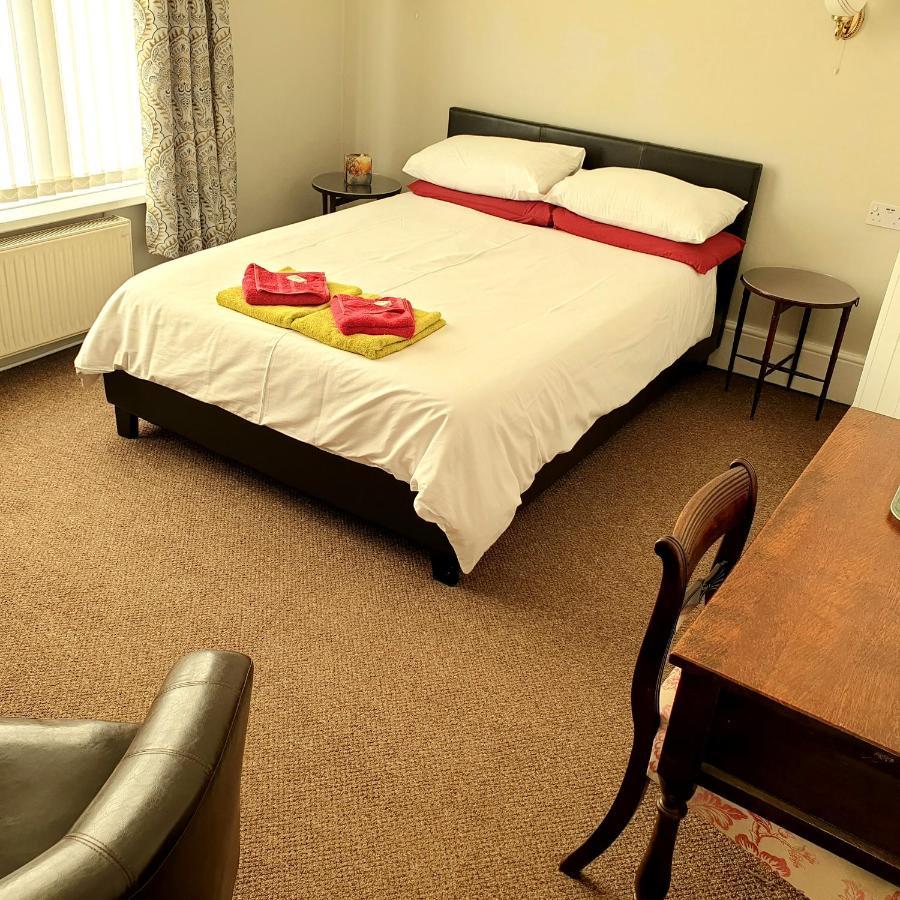 Madison House Bed & Breakfast เซาธ์แธมป์ตัน ภายนอก รูปภาพ