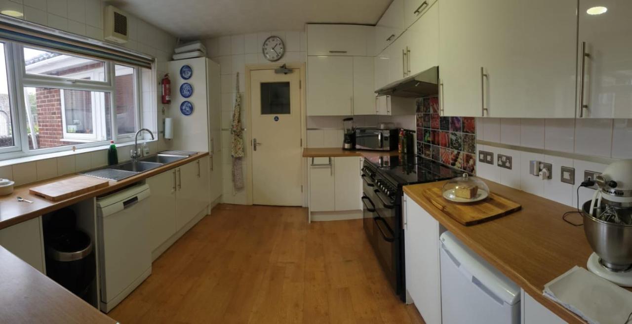 Madison House Bed & Breakfast เซาธ์แธมป์ตัน ภายนอก รูปภาพ