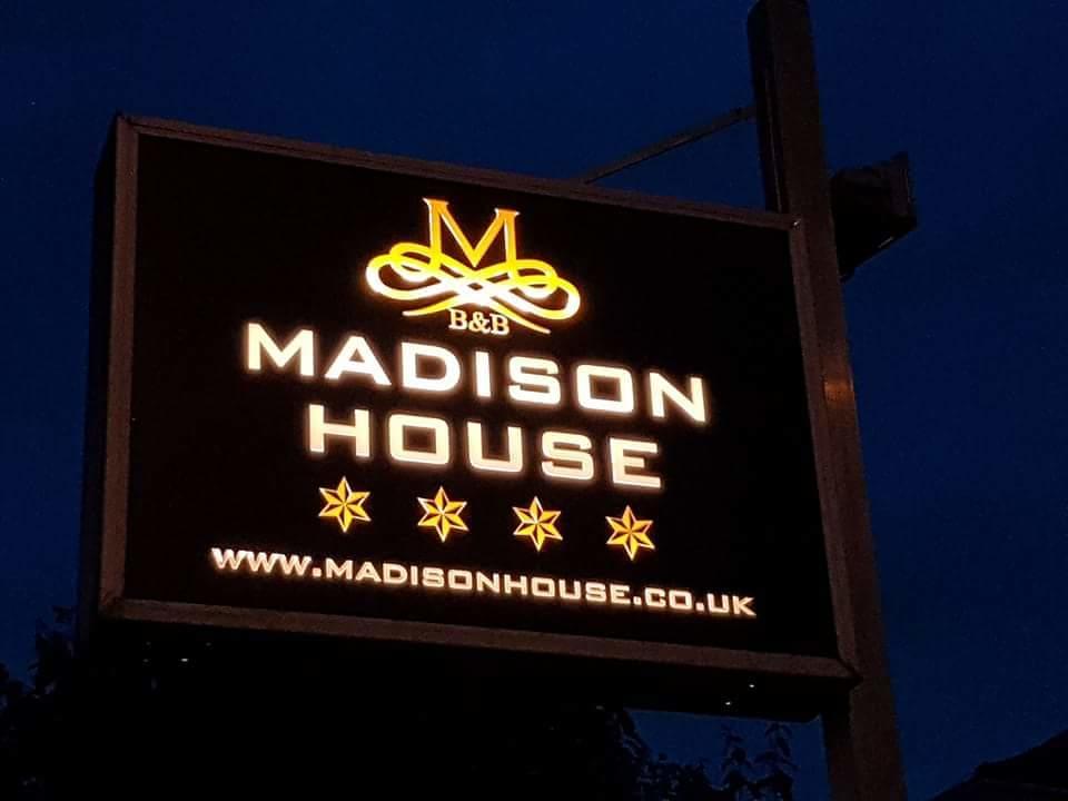 Madison House Bed & Breakfast เซาธ์แธมป์ตัน ภายนอก รูปภาพ